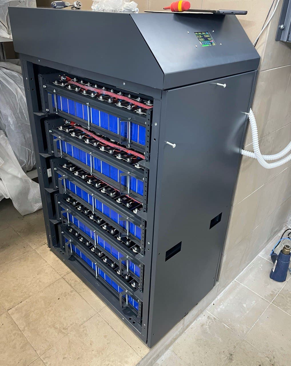 Високовольтна батарея